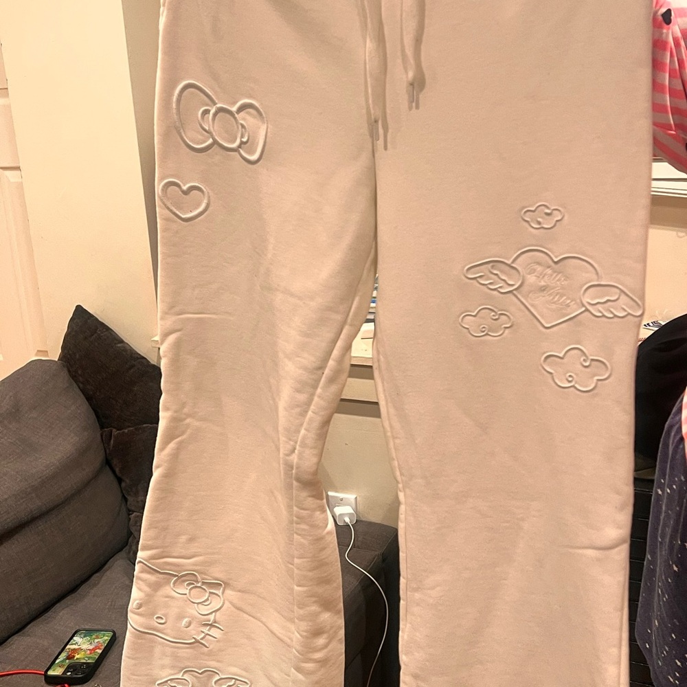 Hello Kitty x Forever21 Women Joggers - White